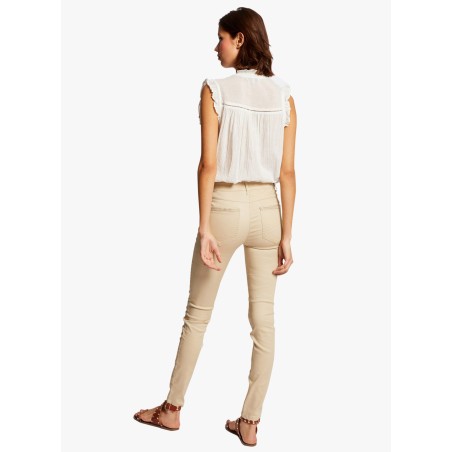 PALONA - Pantalón slim encerado en beige