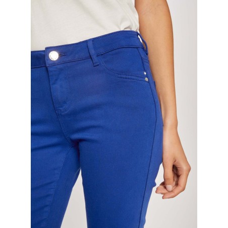 PETRA - Pantalón skinny de talle bajo en azul